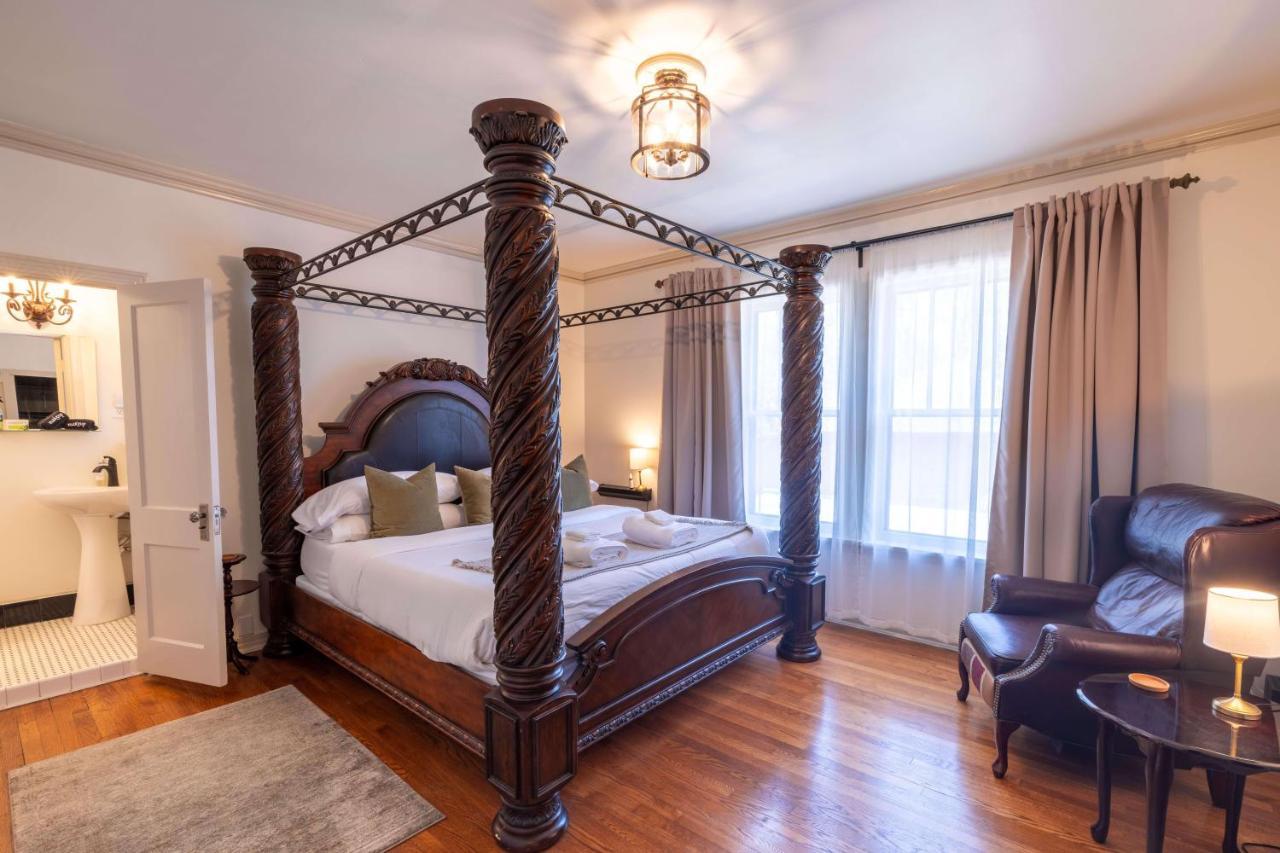 Holiday home Heated Poolhistoric Tudor Homecrestmere Estate *